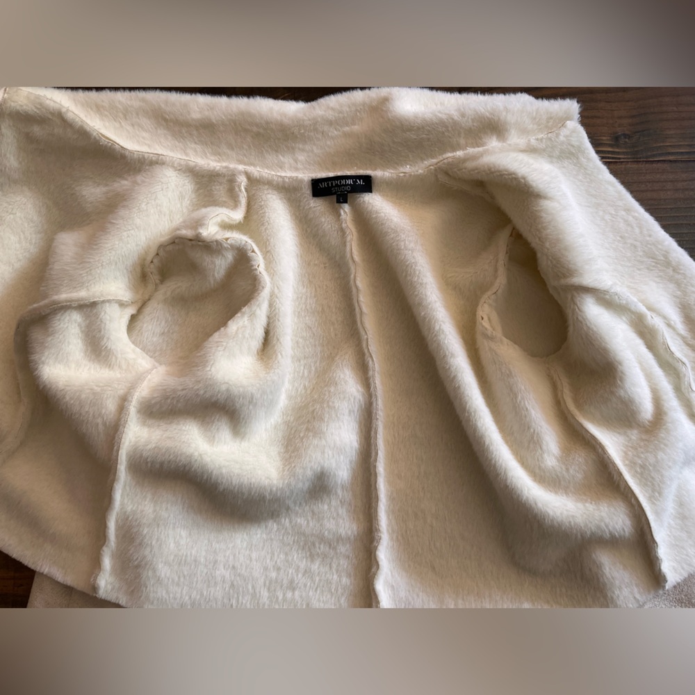 Bridal Jacket Faux Fur Lining - Picture 10 of 12